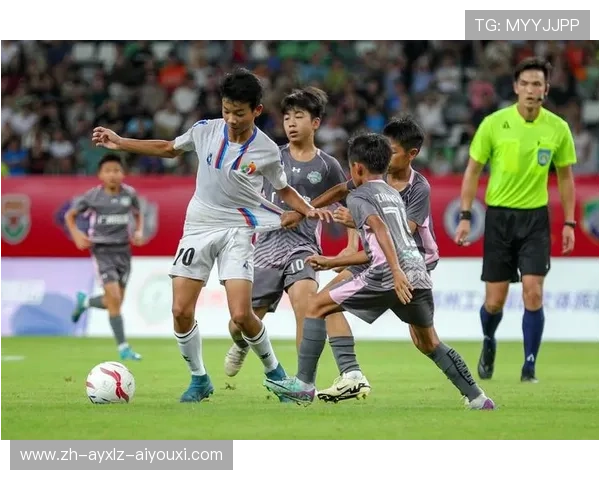 足球比赛中的进攻多样性与配合细节